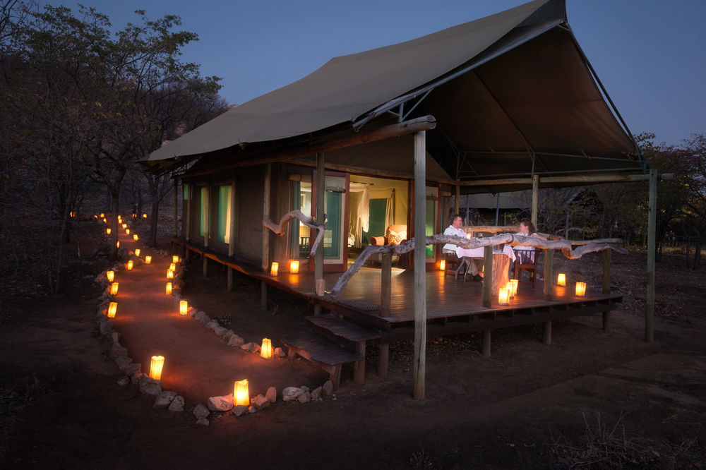 Ongava Tented Camp - All-Inclusive オカウクエジョ エクステリア 写真